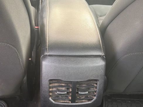 Used 2018 Ford Fusion SE w/ Fusion SE Technology Package image 30