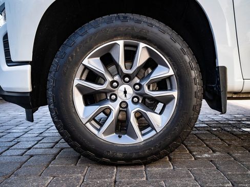 Used 2019 Chevrolet Silverado 1500 RST image 12