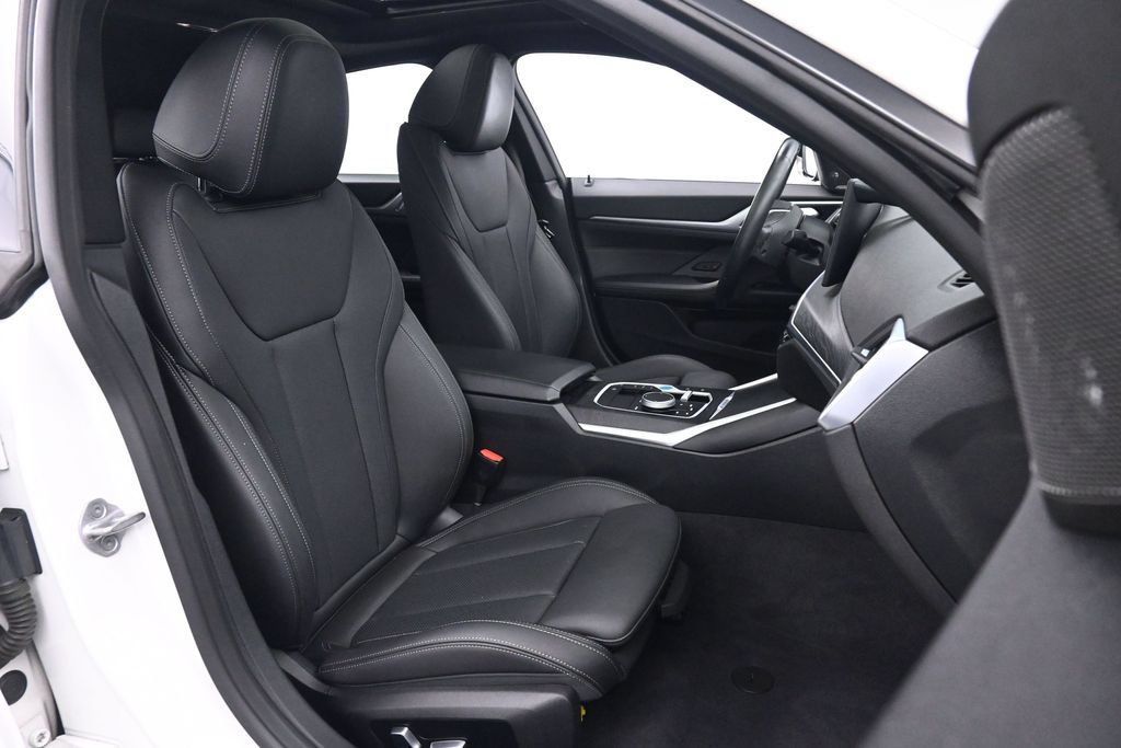 Used 2023 BMW i4 eDrive35 RWD image 22