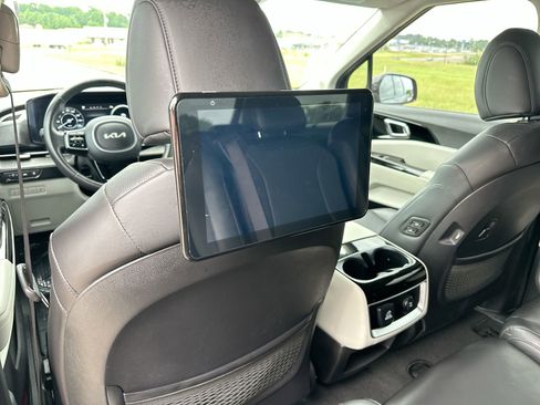 Used 2023 Kia Carnival SX FWD image 24
