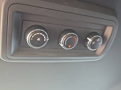 Used 2019 Dodge Grand Caravan SXT FWD image 36