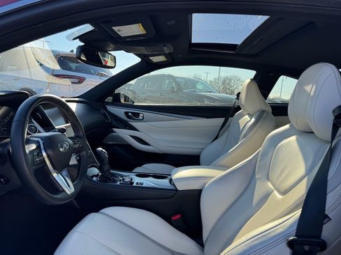 Used 2017 INFINITI Q60 Red Sport 400 image 28