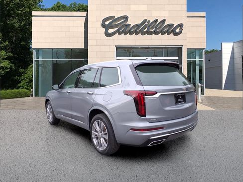 Certified 2023 Cadillac XT6 Premium Luxury w/ Technology Package AWD/4WD image 3