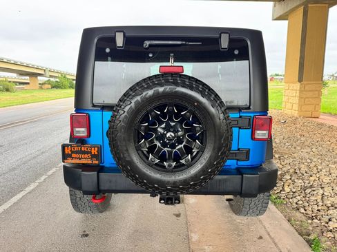 Used 2015 Jeep Wrangler Sport w/ Quick Order Package 23S AWD/4WD image 4