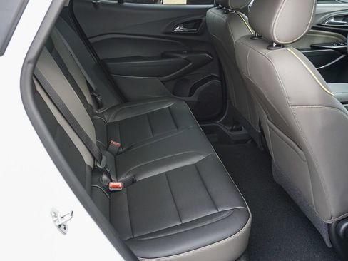 New 2026 Chevrolet Trax ACTIV w/ Sunroof Package FWD image 13