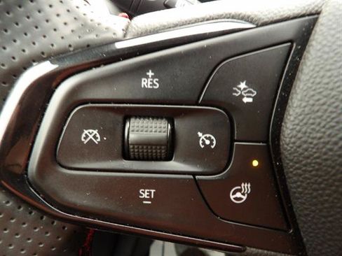 Used 2025 Chevrolet Trax RS w/ Driver Confidence Package FWD image 20