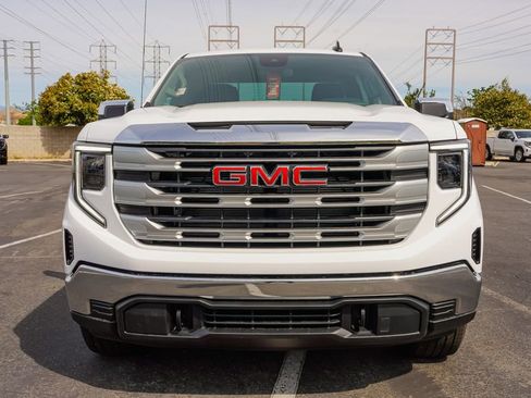 New 2026 GMC Sierra 1500 SLE w/ Max Trailering Package AWD/4WD image 4