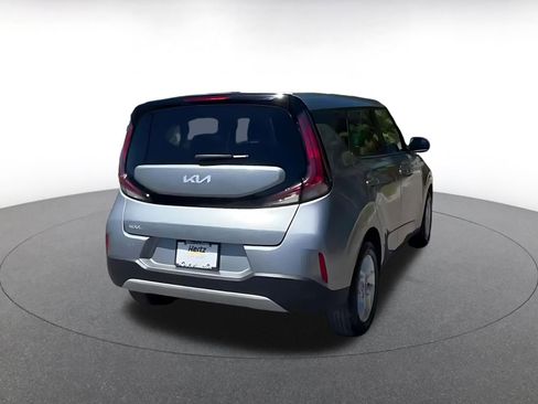 Used 2025 Kia Soul LX w/ LX Technology Package FWD image 14