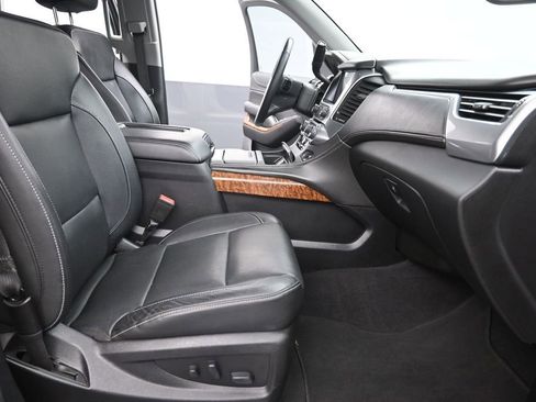 Used 2020 Chevrolet Tahoe Premier RWD image 27