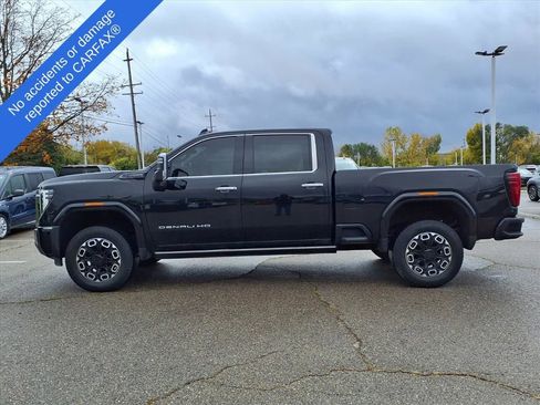 Used 2024 GMC Sierra 3500 Denali Ultimate image 8