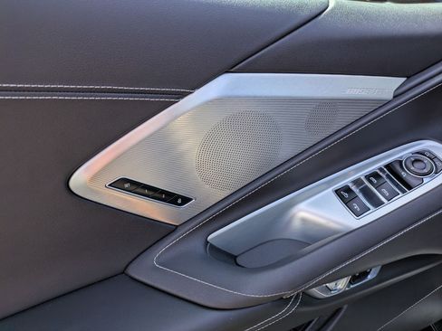 Used 2021 Chevrolet Corvette Stingray Preferred Conv w/ Z51 Performance Package RWD image 13