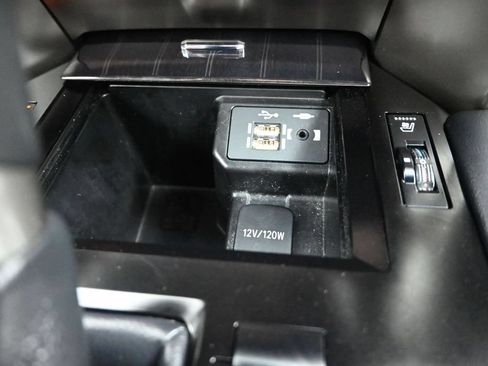 Used 2021 Lexus GX 460 Premium w/ Premium Package AWD/4WD image 23