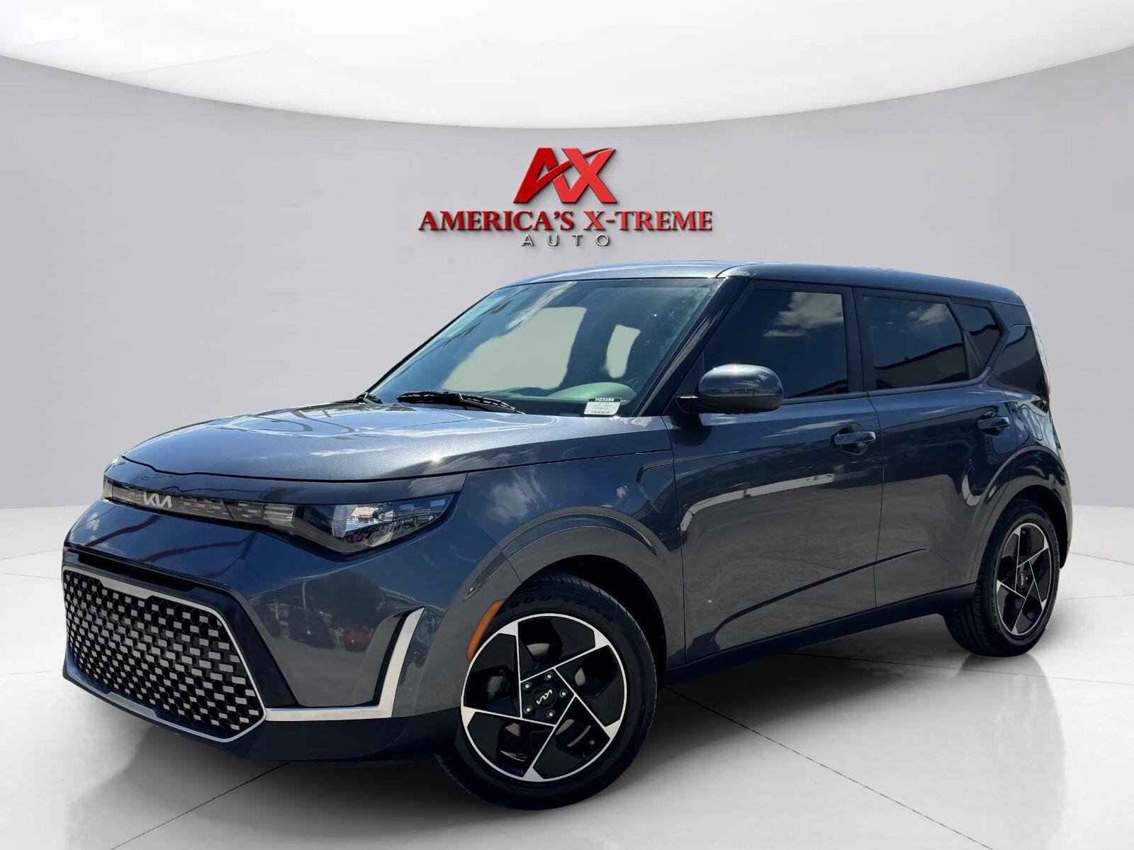 Used 2023 Kia Soul EX FWD image 1