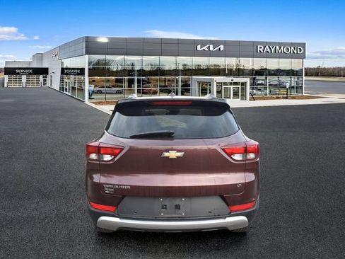 Certified 2022 Chevrolet TrailBlazer LT w/ Convenience Package FWD image 5