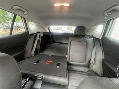 Used 2025 Chevrolet Trax LT image 16