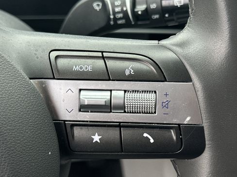 Used 2025 Hyundai Kona SEL image 25