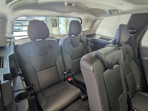 Certified 2022 Volvo XC90 T6 Inscription w/ Climate Package image 14
