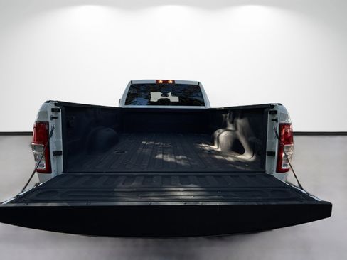 Used 2024 RAM 3500 Big Horn image 12