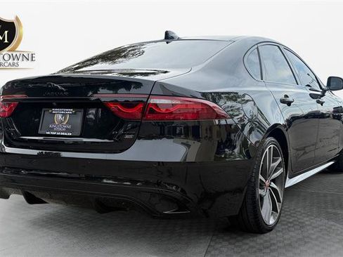 Used 2022 Jaguar XF R-Dynamic SE AWD/4WD image 5