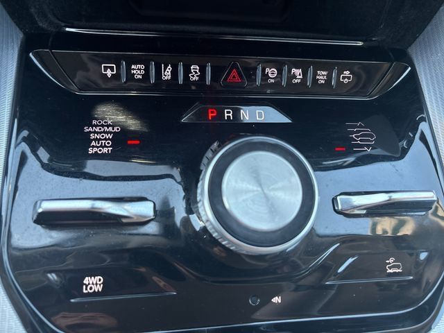 Used 2022 Jeep Grand Wagoneer Series I w/ Flexible Seating Group AWD/4WD image 21