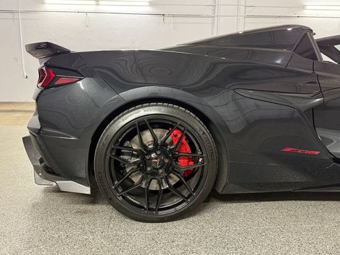 Used 2024 Chevrolet Corvette Z06 w/ Stealth Interior Trim Package RWD image 7