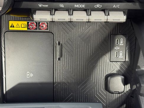 Used 2024 Toyota Tacoma SR5 w/ SR5 Upgrade Package image 29