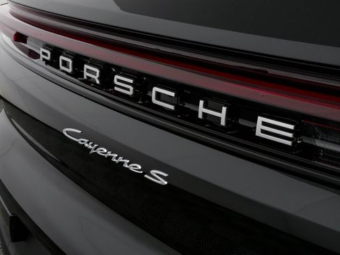 New 2026 Porsche Cayenne S AWD/4WD image 39