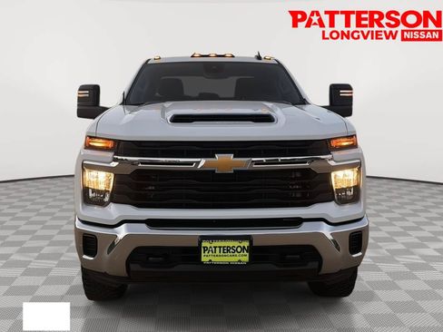 Used 2024 Chevrolet Silverado 2500 LT AWD/4WD image 2