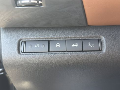 New 2026 Nissan Pathfinder Platinum image 23