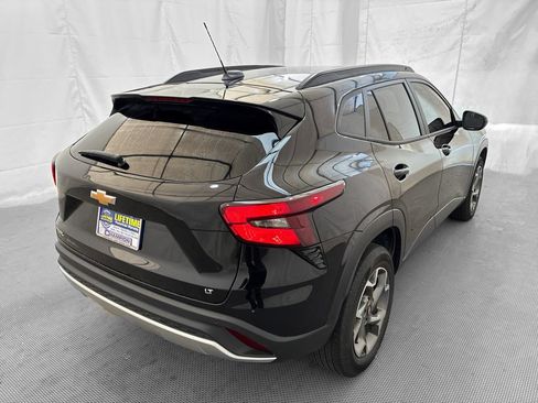 Used 2025 Chevrolet Trax LT w/ Driver Confidence Package FWD image 7