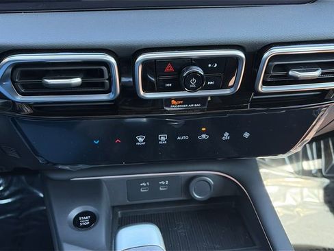 New 2026 Nissan Sentra SR w/ Floor Mat Package FWD image 18