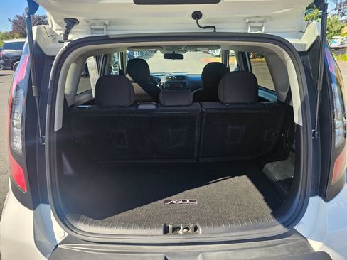 Used 2016 Kia Soul FWD image 12
