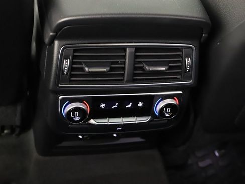 Used 2019 Audi Q7 3.0T Premium Plus w/ Premium Plus Package AWD/4WD image 22
