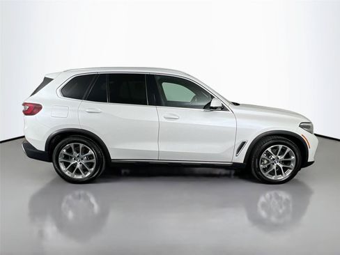 Used 2022 BMW X5 xDrive40i w/ Premium Package AWD/4WD image 7