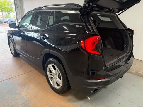 Used 2019 GMC Terrain SLE w/ GMC Pro Grade Package AWD/4WD image 4