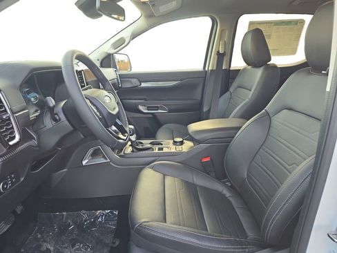 Used 2025 Ford Ranger Lariat w/ Chrome Accent Package image 10