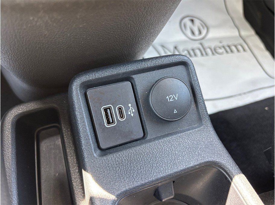 Used 2023 Ford Transit Connect XLT FWD image 28