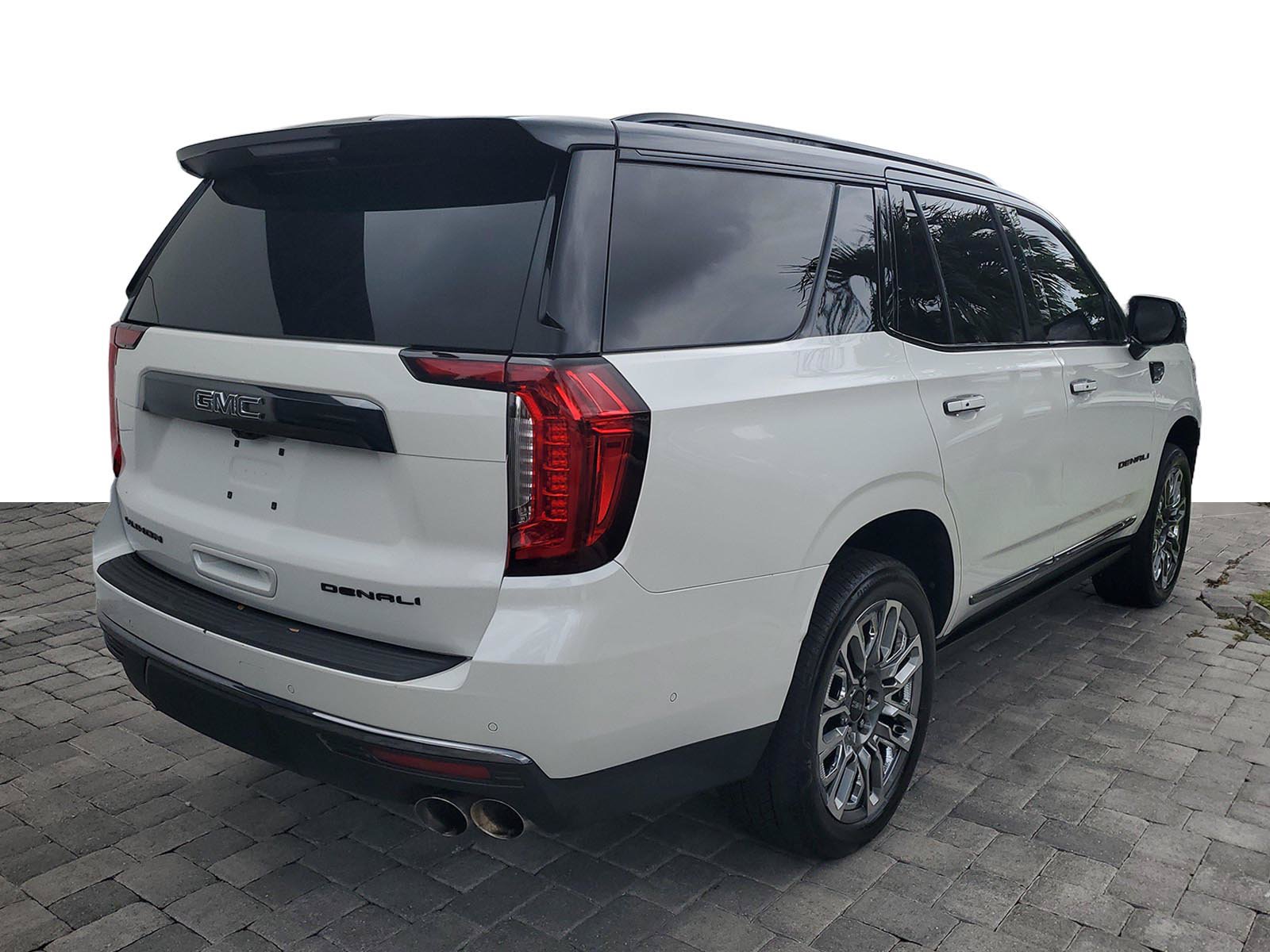 Used 2024 GMC Yukon Denali Ultimate AWD/4WD image 5