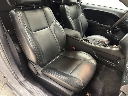 Used 2018 Dodge Challenger GT w/ Driver Convenience Group image 12