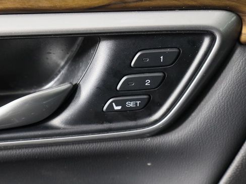 Used 2022 Honda CR-V Touring image 17