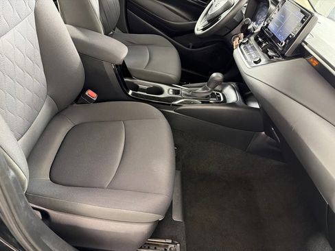 Used 2022 Toyota Corolla LE image 20