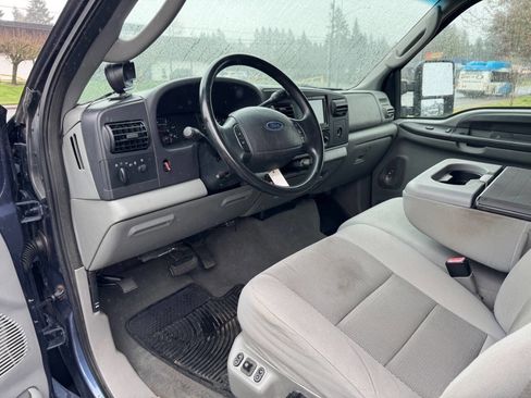 Used 2005 Ford F250 XLT image 12