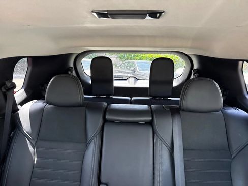 Used 2025 Mitsubishi Outlander AWD image 15