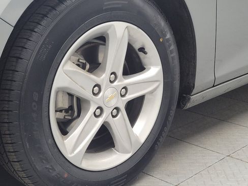 Used 2025 Chevrolet Malibu LS FWD image 31
