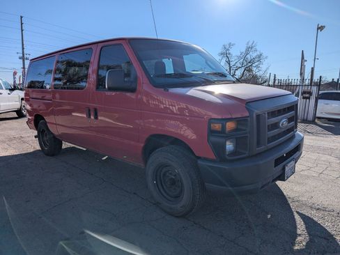Used 2012 Ford E-150 and Econoline 150 Wagon RWD image 6