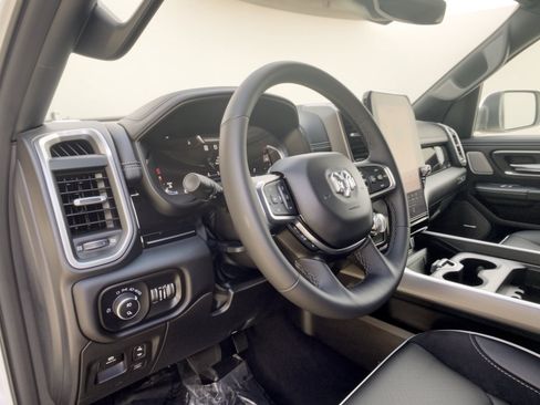 Used 2026 RAM 1500 Laramie w/ Advanced Safety Group II AWD/4WD image 4