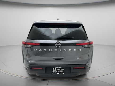 Used 2024 Nissan Pathfinder S AWD/4WD image 6