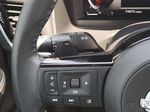Used 2024 Nissan Rogue SL w/ SL Premium Package FWD image 30