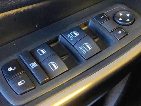 Used 2021 Jeep Cherokee Latitude AWD/4WD image 27