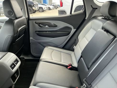 Used 2024 GMC Terrain SLT w/ Infotainment Package II AWD/4WD image 4
